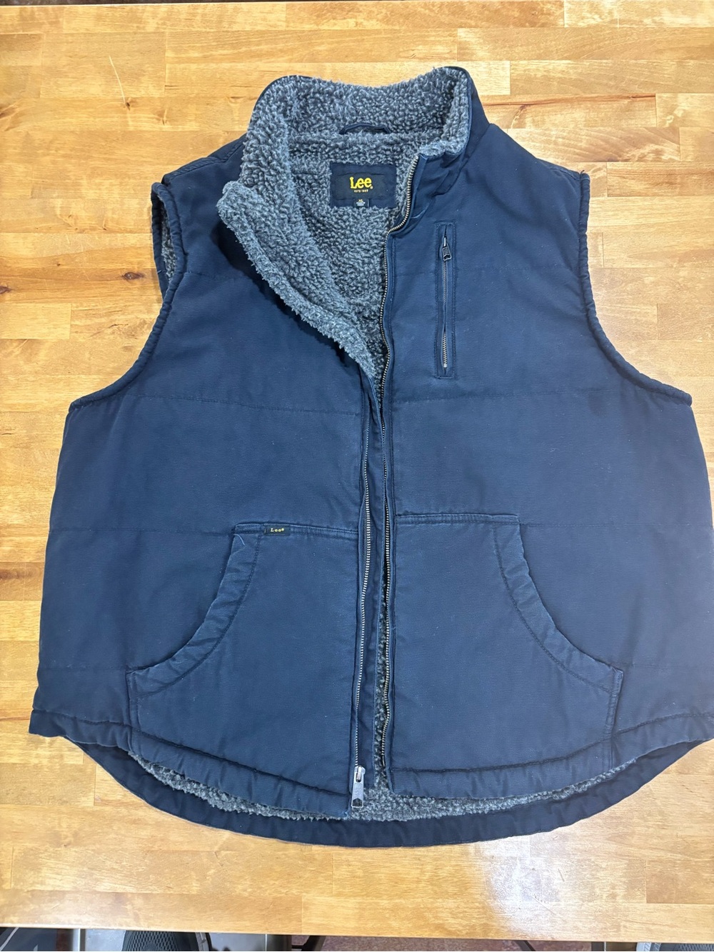 Lee Men’s XL Navy Blue Sherpa Lined Workwear Utility Vest Full Zip